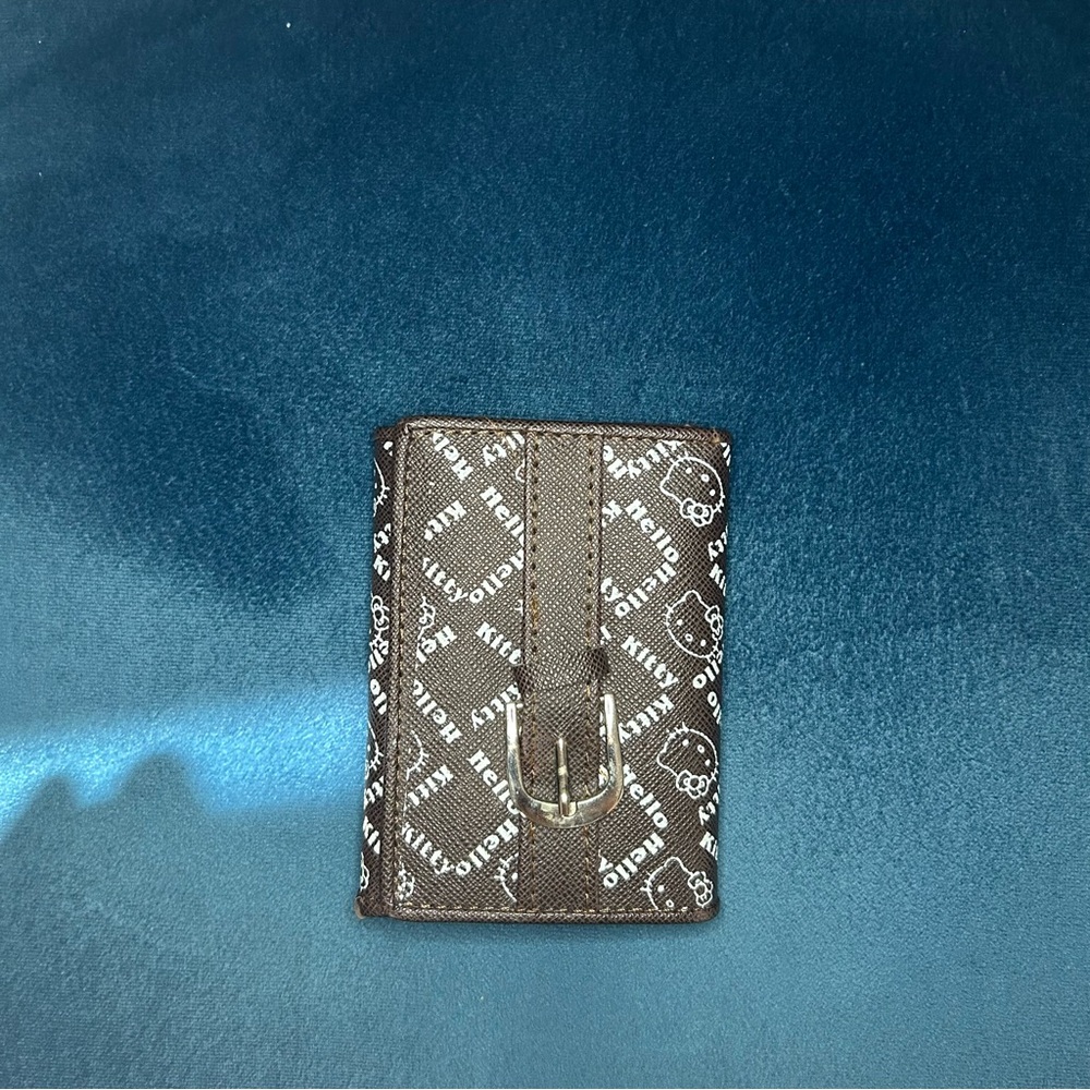 32 Hello Kitty Brown and White Wallet